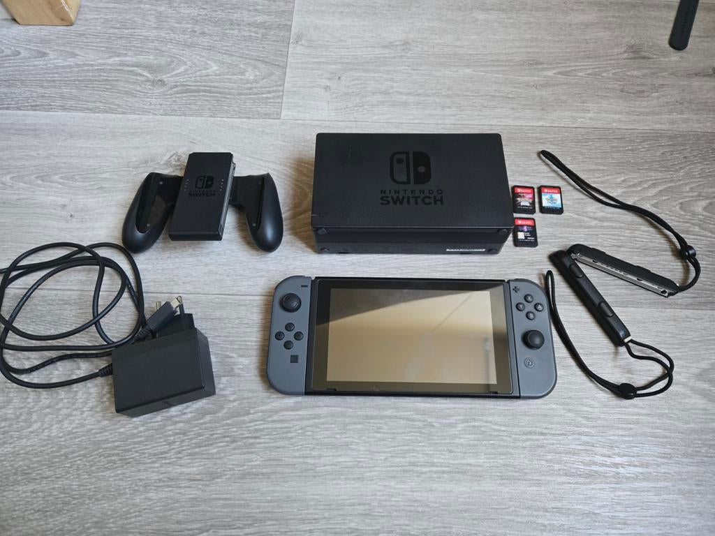 Nintendo Switch, Spelcomputers en Games, Spelcomputers | Nintendo Switch, Zo goed als nieuw, Switch 2019 Upgrade, Met games, Ophalen of Verzenden