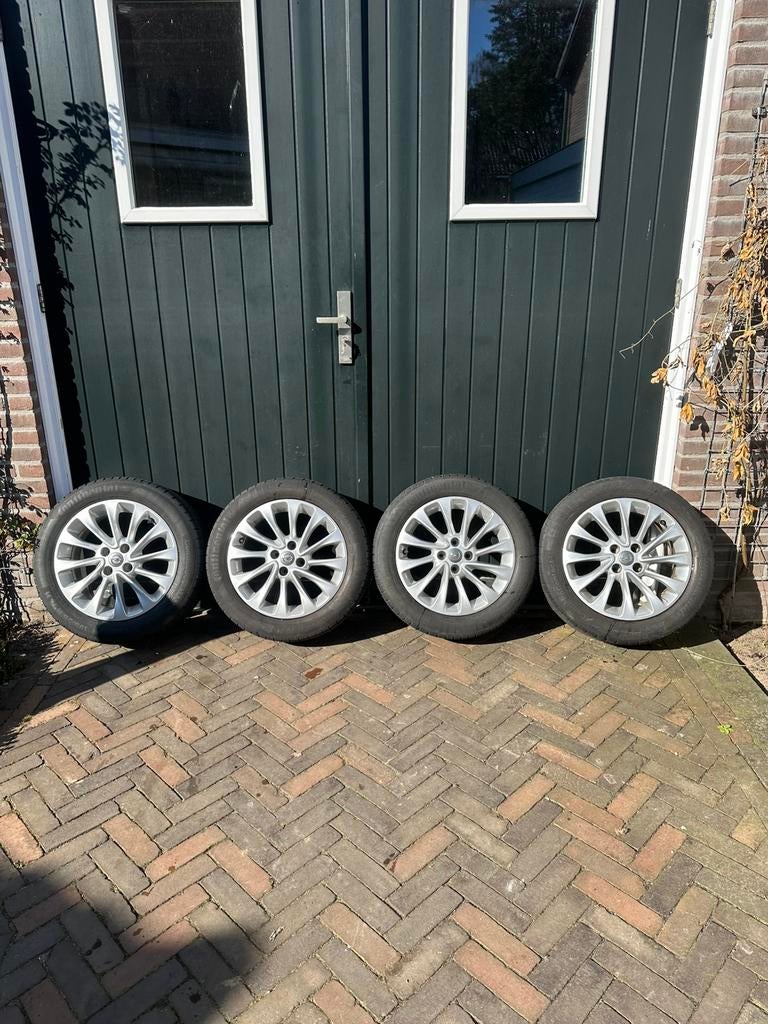 Generic Rubberen ventielen TPMS413 voor BANDENSPANNINGSENSOREN | Oppompen