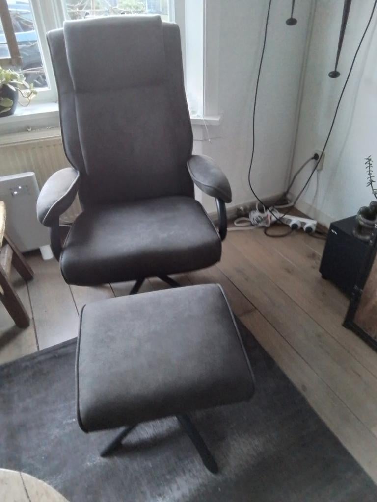 Relaxfauteuil met hocker, antraciet, draaibaar, verstelbaar, Ophalen, Zo goed als nieuw, Metaal, 50 tot 75 cm
