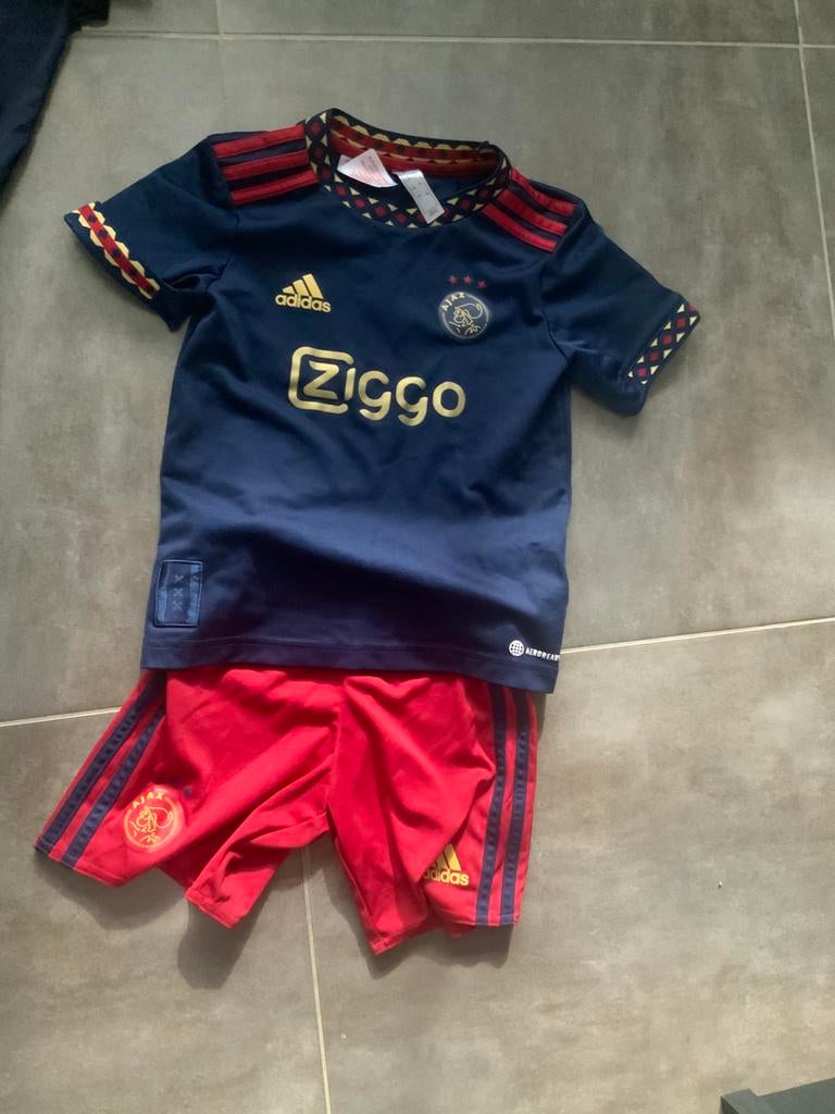 Sport set, Sport en Fitness, Voetbal, Maat XS of kleiner, Ophalen of Verzenden, Zo goed als nieuw, Set