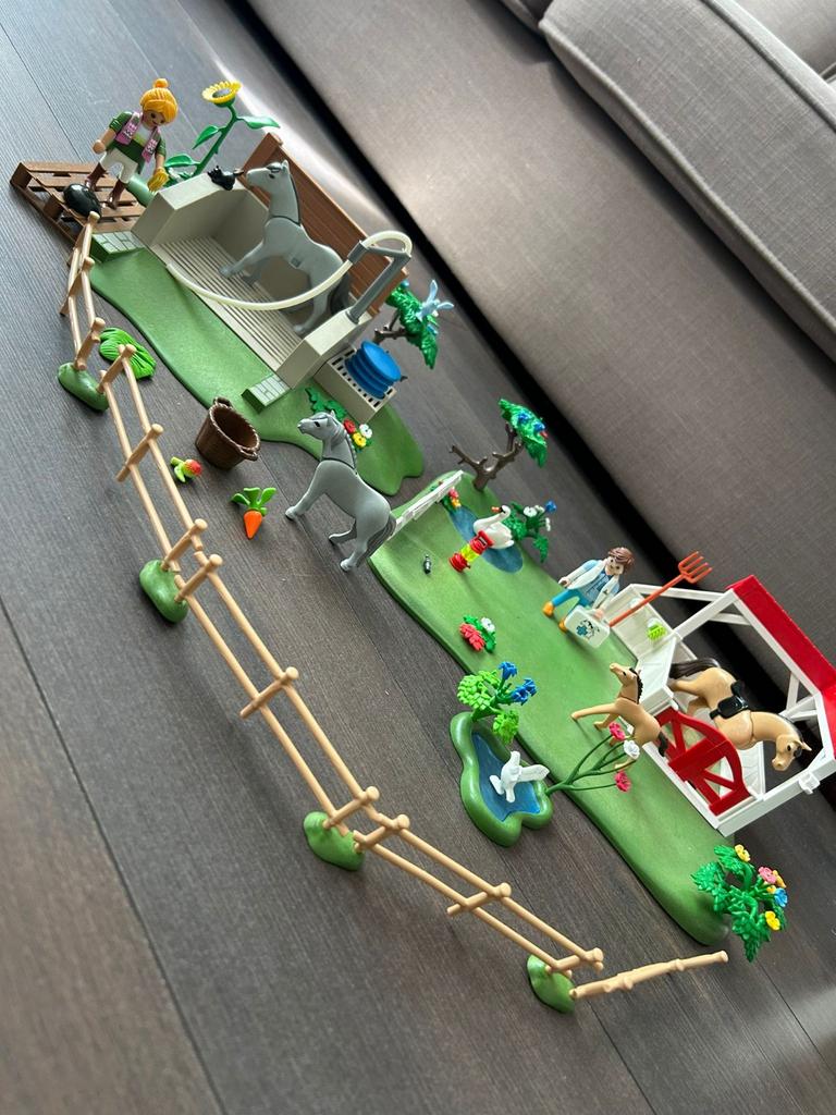 Playmobil paarden wasbox 4193 & 6147 1e hulp in de stal, Kinderen en Baby's, Speelgoed | Playmobil, Ophalen of Verzenden, Zo goed als nieuw