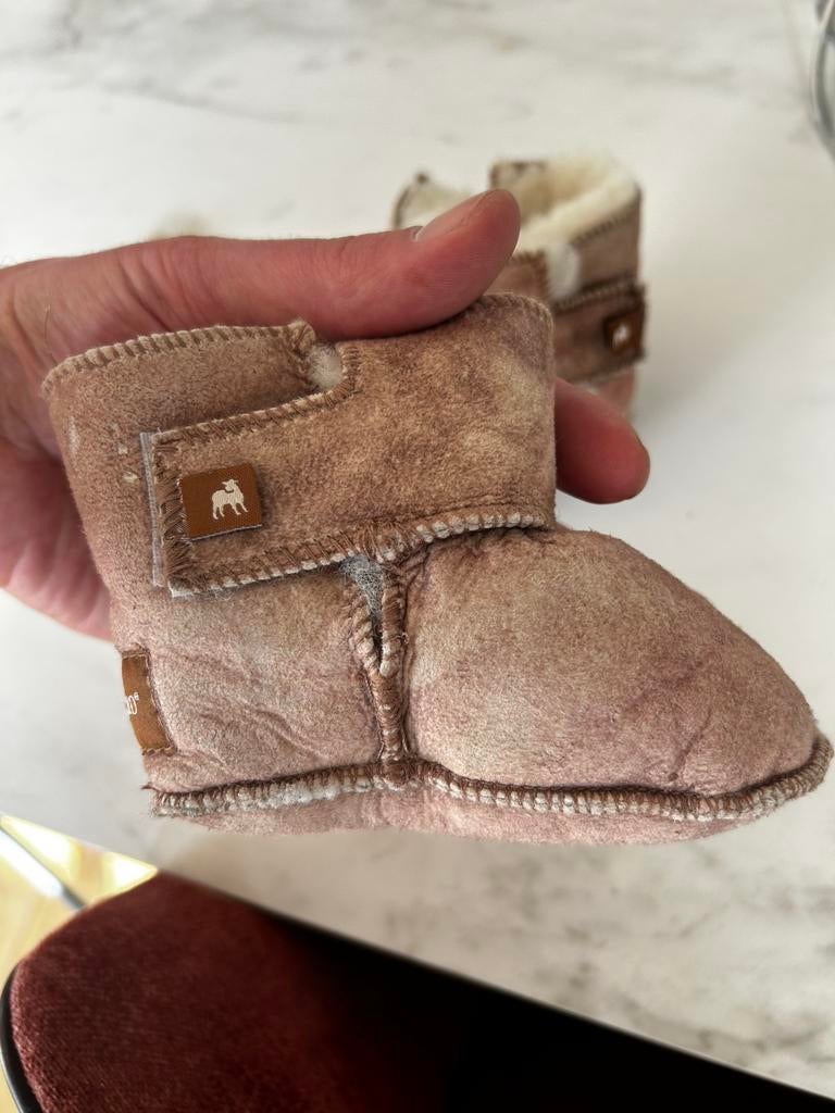 Baby slofjes wol - merk Shepherd, Ophalen of Verzenden, Zo goed als nieuw, Jongetje of Meisje, Slofjes