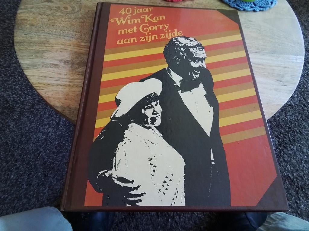 40 jaar Wim Kan met Corry aan zijn zijde - Wim Ibo, Boeken, Ophalen of Verzenden, Verhalen