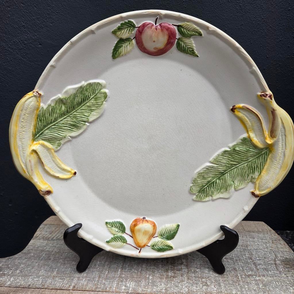 Grote Portugese barbotine schaal, 38 cm, met fruitmotief, Ophalen of Verzenden