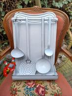 Wit emaille lepelrek met 4 lepels !, Ophalen