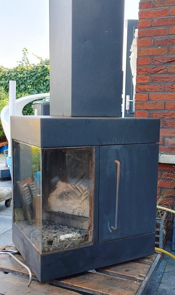 Harrie Leenders Trias kachel voor binnen of buiten, Ophalen