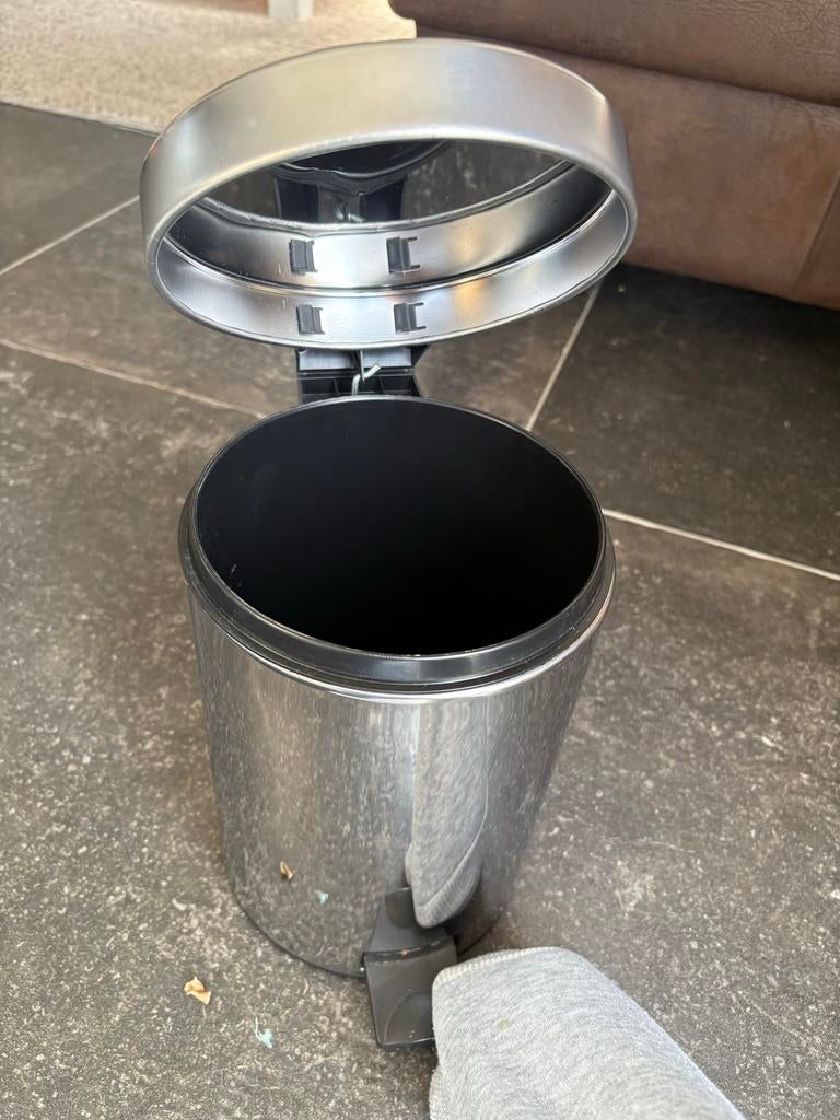 Brabantia pedaalemmer, Ophalen, Gebruikt, Met pedaal, Metaal