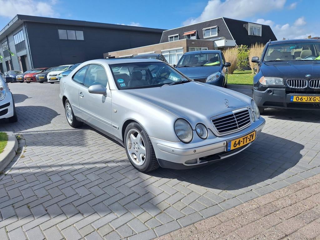 Mercedes-Benz CLK-klasse Coupé 320 Elegance / Vlotte auto /, Auto's, 745 kg, Achterwielaandrijving, Gebruikt, 4 stoelen