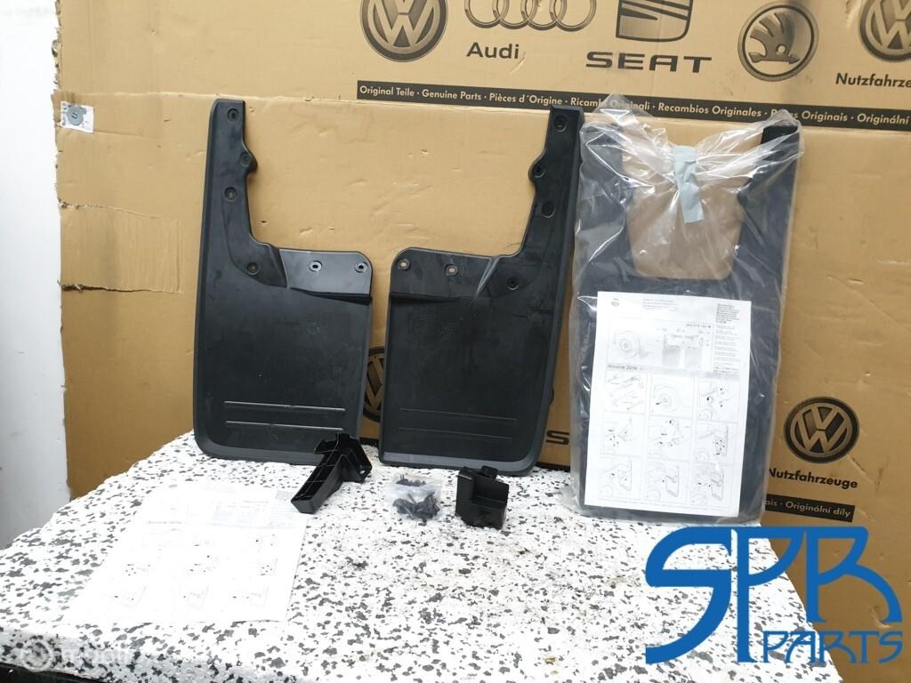 AMAROK Spatlap SET SPATLAPPEN links rechts achter 2H0075101B, Auto-onderdelen, Volkswagen, Nieuw, Ophalen of Verzenden, Volkswagen