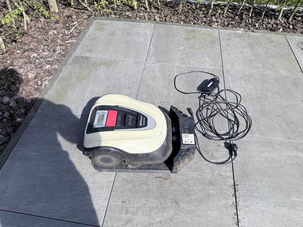 Honda robotmaaier - Gaat weg ivm aanschaf ander type, Ophalen of Verzenden, Gebruikt, 20 tot 25 cm