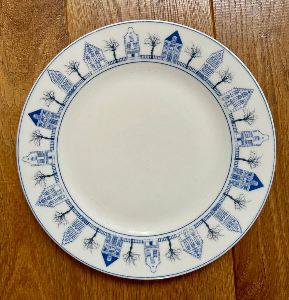 Bordje met grachtenpanden van Dutch Design, Gebruikt, Keramiek, Ophalen of Verzenden, Bord(en)