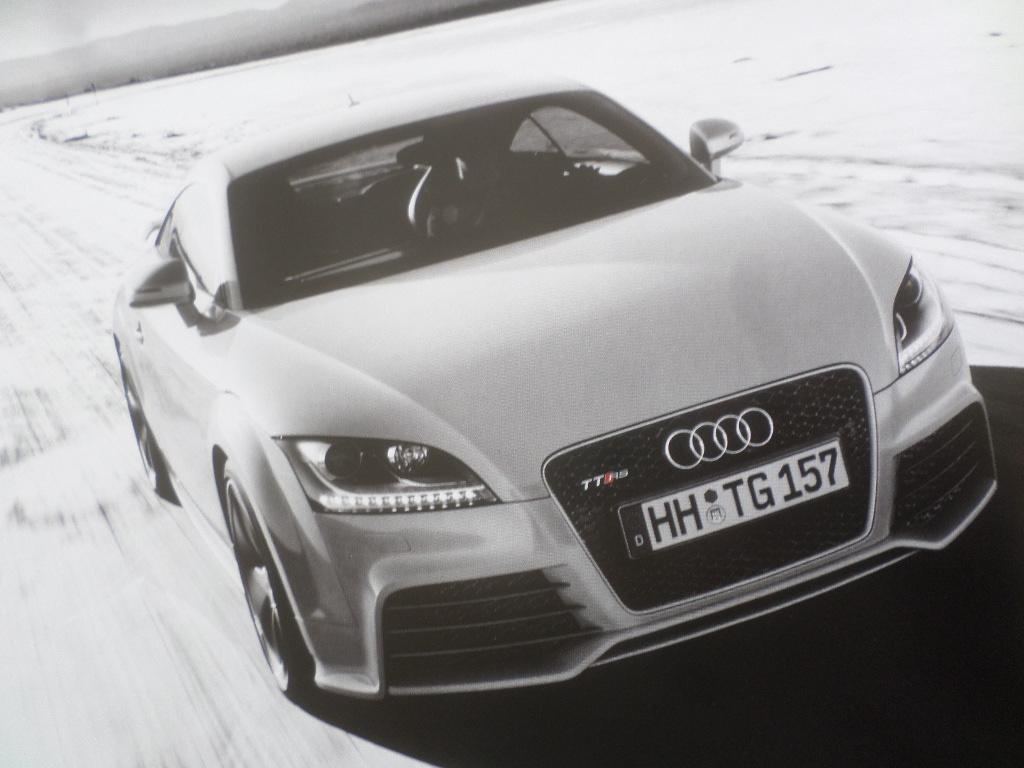 Audi TT RS TT-RS Boek, Boeken, Ophalen of Verzenden, Zo goed als nieuw, Audi