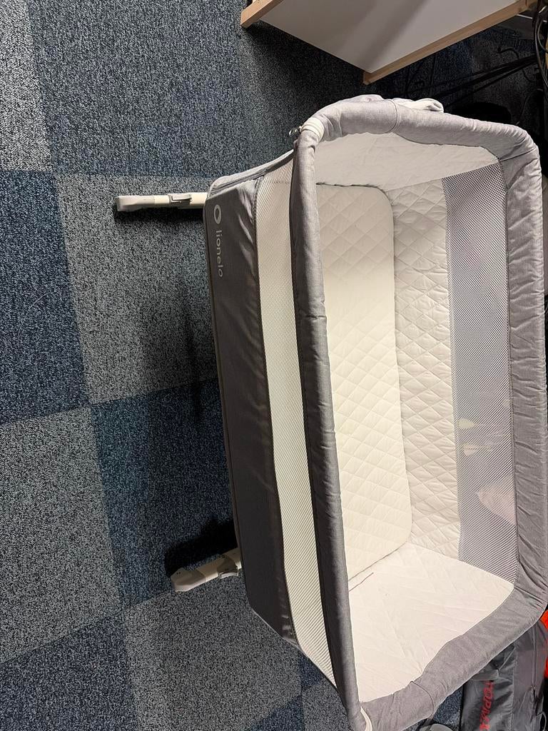 Lionelo Co-sleeper met muggennet en matrasje, Ophalen, Zo goed als nieuw, Wieg