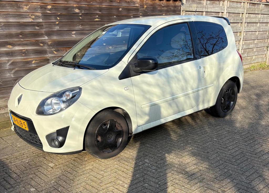 Renault Twingo 1.2 16V Quickshift ( automaat defect), Auto's, 31 €/maand, 4 cilinders, 4 stoelen, Origineel Nederlands