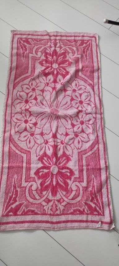 Vintage handdoek roze wit bloemen, Ophalen of Verzenden, Gebruikt, Roze, Handdoek