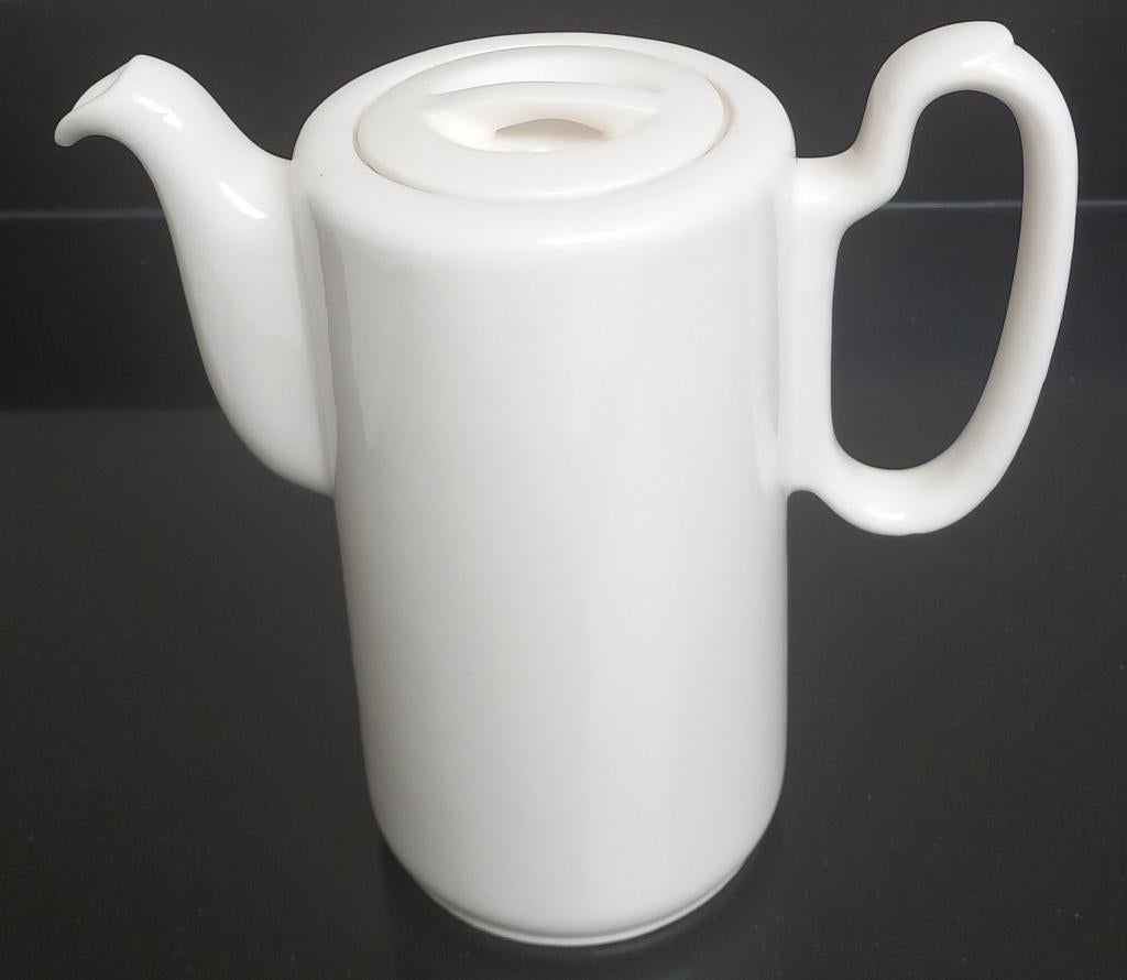 Petrus Regout witte koffie of theepot, Overige typen, Ophalen of Verzenden, Zo goed als nieuw, Overige stijlen