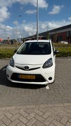 Toyota Aygo 1.0 12V Vvt-i 5DRS 2014 Wit, Auto's, Voorwielaandrijving, 4 stoelen, Origineel Nederlands, Handgeschakeld