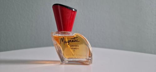 Parfum miniatuur Gabriela Sabatini - Magnetic EDT 10ml, Verzamelen, Parfumverzamelingen, Zo goed als nieuw, Miniatuur, Gevuld