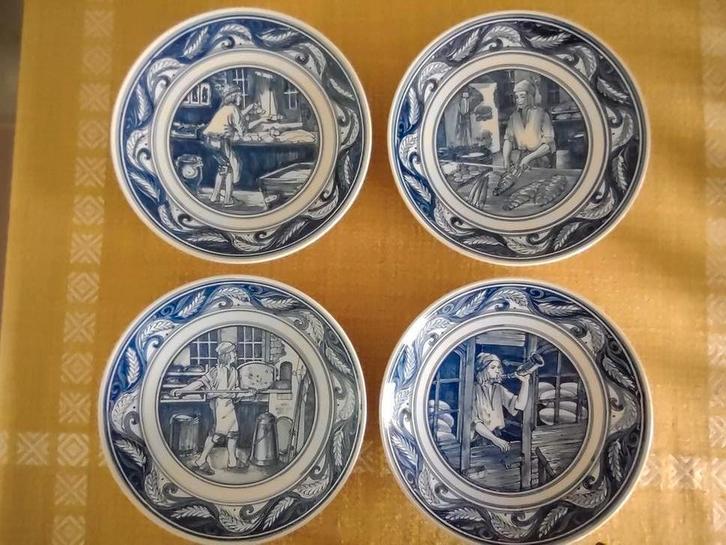 4 fraaie en gave Delfts Blauwe borden. Bakkerij., Antiek en Kunst, Antiek | Wandborden en Tegels, Ophalen of Verzenden