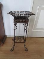 plantentafel, metaal, 59 cm hoog, 45 tot 60 cm, Minder dan 55 cm, Gebruikt, Metaal of Aluminium