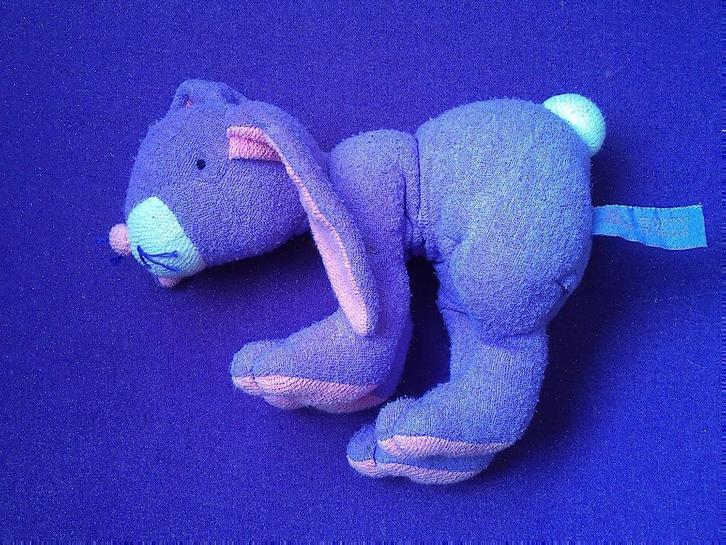 HAPPY HORSE Knuffel KONIJN FLOPPITY THE PURPLE BUNNY, Kinderen en Baby's, Speelgoed | Knuffels en Pluche, Zo goed als nieuw, Konijn