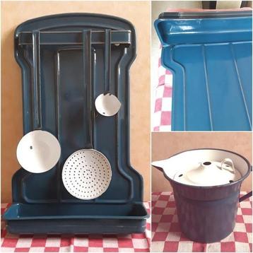 Prachtig petrol blauw emaille lepelrek met gratis melkkoker  beschikbaar voor biedingen
