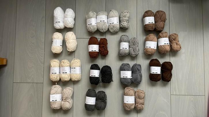 Yarn and colors epic diverse kleuren, Hobby en Vrije tijd, Breien en Haken, Zo goed als nieuw, Breien of Haken, Wol of Garen, Ophalen of Verzenden