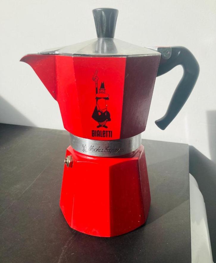 Italianse Espressopot koffiepot Bialetti, Witgoed en Apparatuur, Koffiezetapparaten, Zo goed als nieuw, Espresso apparaat, Ophalen of Verzenden