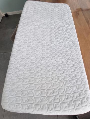 Aerosleep matras met beschermer  beschikbaar voor biedingen