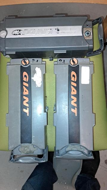 3 giant ebike accu,s te koop  defect ? beschikbaar voor biedingen