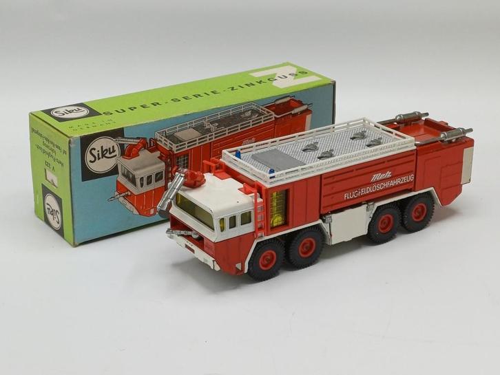 SIKU V serie Faun luchthaven crashtender v332, Hobby en Vrije tijd, Modelauto's | 1:50, Zo goed als nieuw, Bus of Vrachtwagen