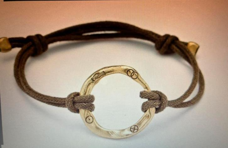 Armbandje Goed Goud campagne. Ontwerp Bibi van der Velden, Sieraden, Tassen en Uiterlijk, Armbanden, Nieuw, Overige materialen