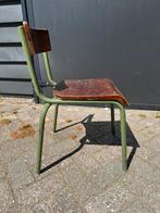 Leuk ouderwets vintage kinderstoeltje, Ophalen