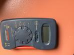 Digitale multimeter M300, Ophalen of Verzenden, Zo goed als nieuw, Multimeter
