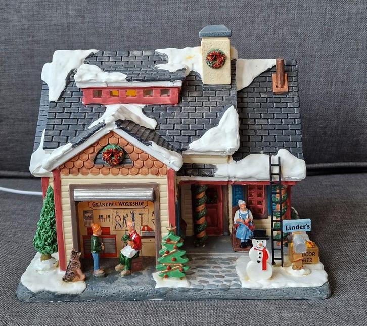 Lemax Linder's Place 65129, Diversen, Kerst, Zo goed als nieuw, Ophalen of Verzenden