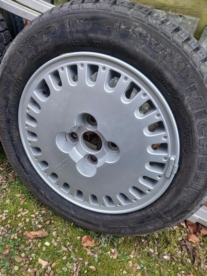 Originele 15 inch lichtmetalen velgen Nissan BluebirdT12/72, Auto diversen, Autosport-onderdelen, Nieuw, Ophalen of Verzenden