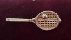 Zilveren tennisracket broche, Minder dan 4 cm, Ophalen of Verzenden, Zo goed als nieuw, Zilver
