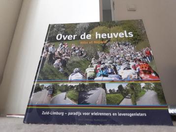 2 wielrenboeken te koop. beschikbaar voor biedingen