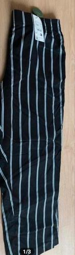 Moderne zwart wit  gestreepte wijde broek, Ophalen of Verzenden