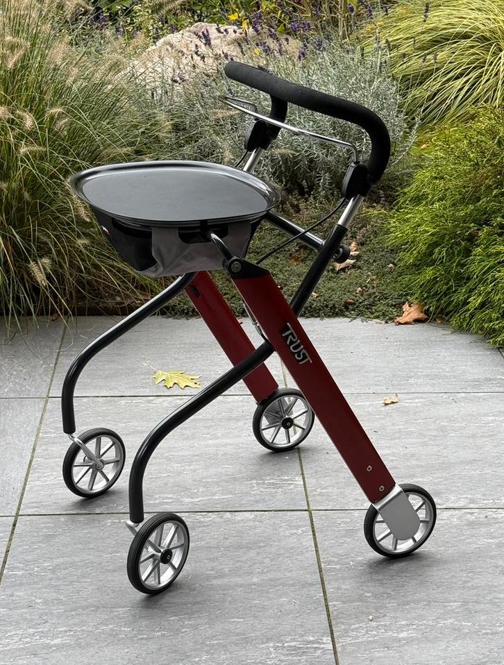 Trust Care Let’s Go Indoor rollator NIEUWSTAAT, Diversen, Rollators, Zo goed als nieuw, Lichtgewicht, Opvouwbaar, Ophalen