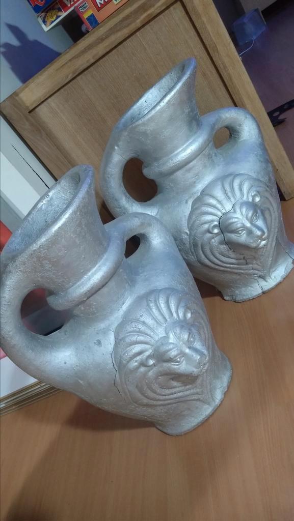 Aardewerk potten vazen vaas 53cm 2 stuks met leeuwenkop, Huis en Inrichting, Woonaccessoires | Vazen, Gebruikt, Overige kleuren
