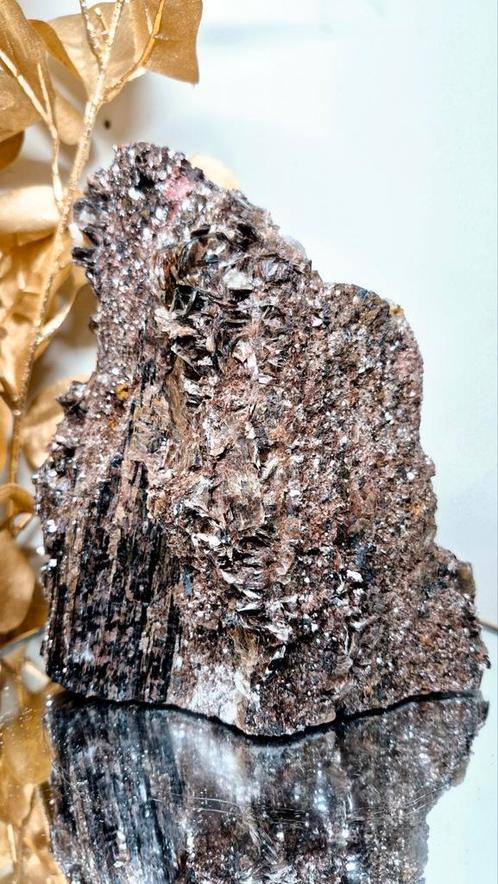 Zwarte Toermalijn met Mica, Verzamelen, Mineralen en Fossielen, Mineraal, Verzenden