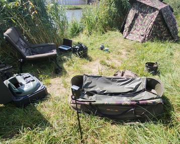 Complete karperset Rt7 voerboot Daiwa Fox Nash Carp porter beschikbaar voor biedingen