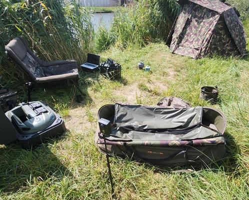 Complete karperset Rt7 voerboot Daiwa Fox Nash Carp porter, Watersport en Boten, Hengelsport | Karpervissen, Nieuw, Ophalen