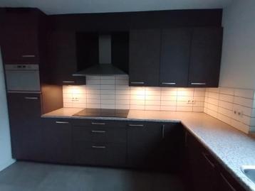Volledige keuken te koop met apparatuur  beschikbaar voor biedingen