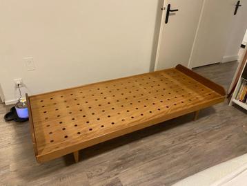 Uniek Vintage Houten Bedframe 190x90