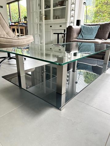 Salontafel beschikbaar voor biedingen