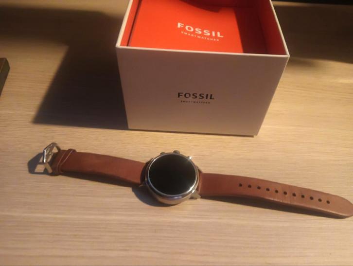 Fossil Smartwatch - Goede kwaliteit!, Sieraden, Tassen en Uiterlijk, Smartwatches, Zo goed als nieuw, Android, Zwart, Afstand