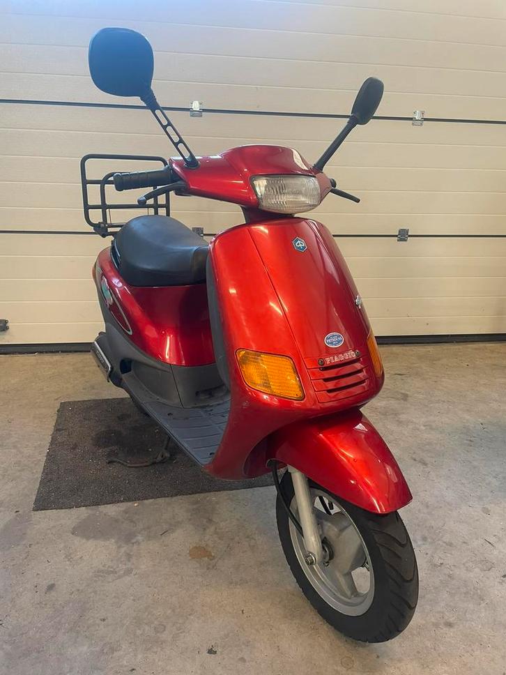 Piaggio zip type 50cc 2t nl brom mogelijk, Fietsen en Brommers, Scooters | Piaggio, Zo goed als nieuw, Zip, Tweetakt, Ophalen of Verzenden