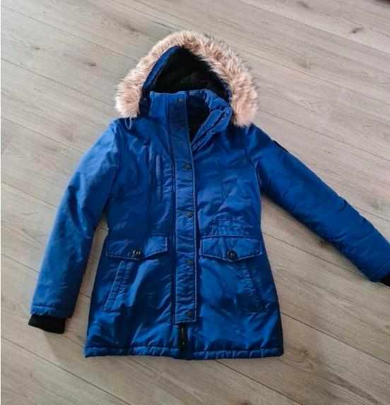 Superdry jas maat 34, Kleding | Dames, Jassen | Winter, Zo goed als nieuw, Maat 34 (XS) of kleiner, Blauw, Ophalen